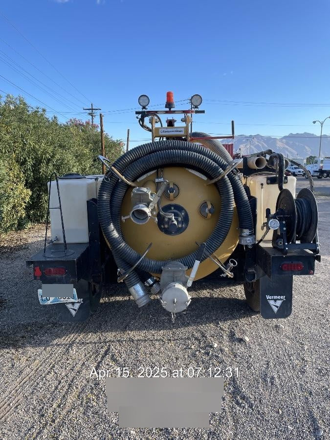 2023 Vac-Tron LP573XDT T4 Koehler Diesel Engine, 500 Gallon Debris Tank, x2 100 Gallon Water Tanks
