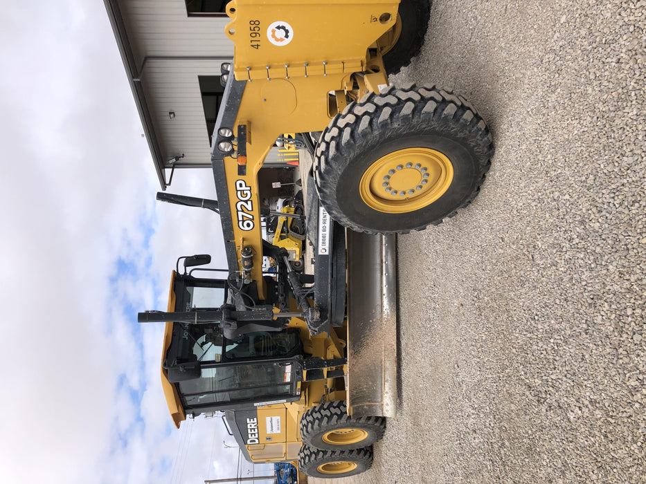 2019 JOHN DEERE 672G