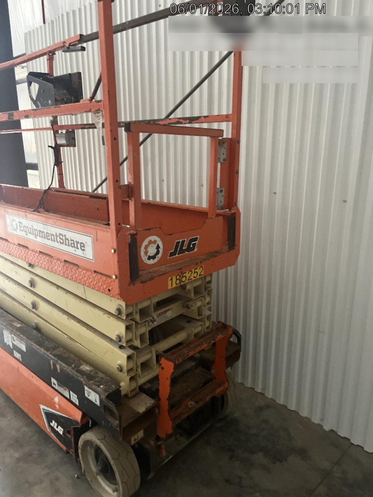 2021 JLG ES1932