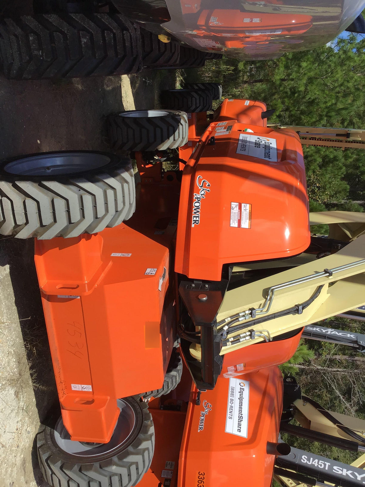 2019 JLG 660SJ