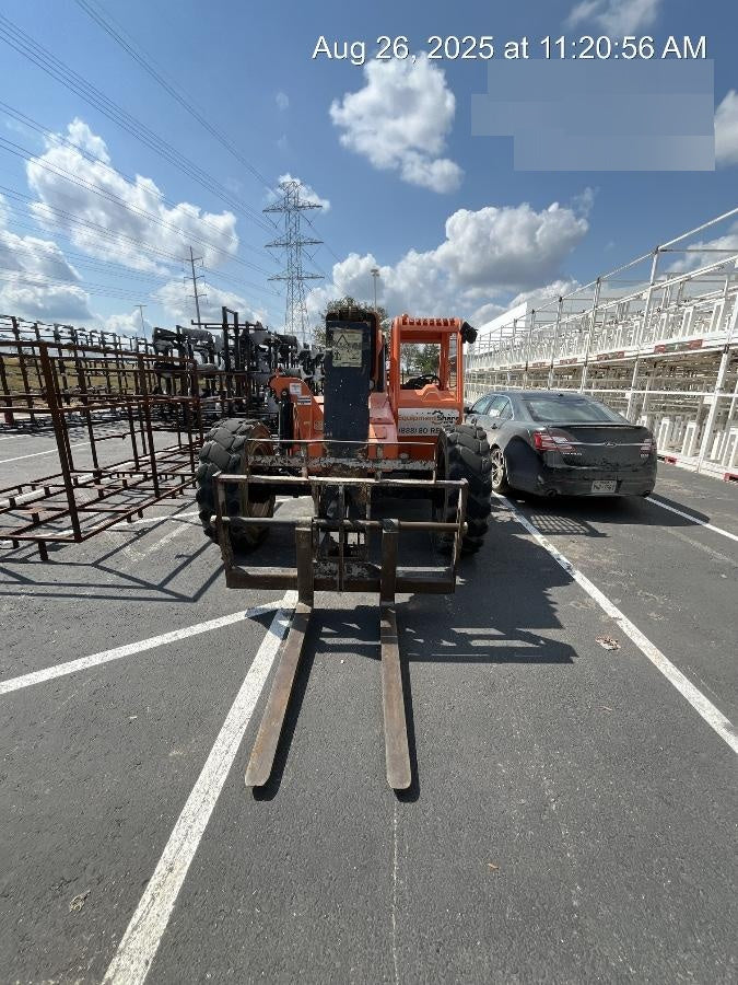 2018 Skytrak 8042 JLG Skytrak 8042, Solid Tires (shipping-Boss), Open ROPS, Beacon and Work Light Package