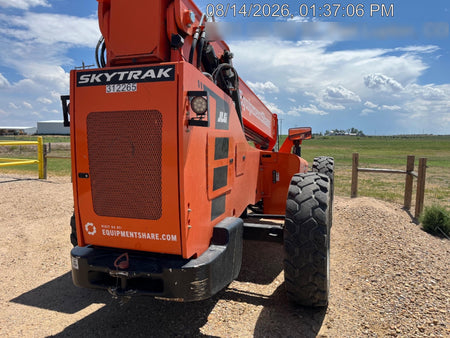 2023 SKYTRAK 8042