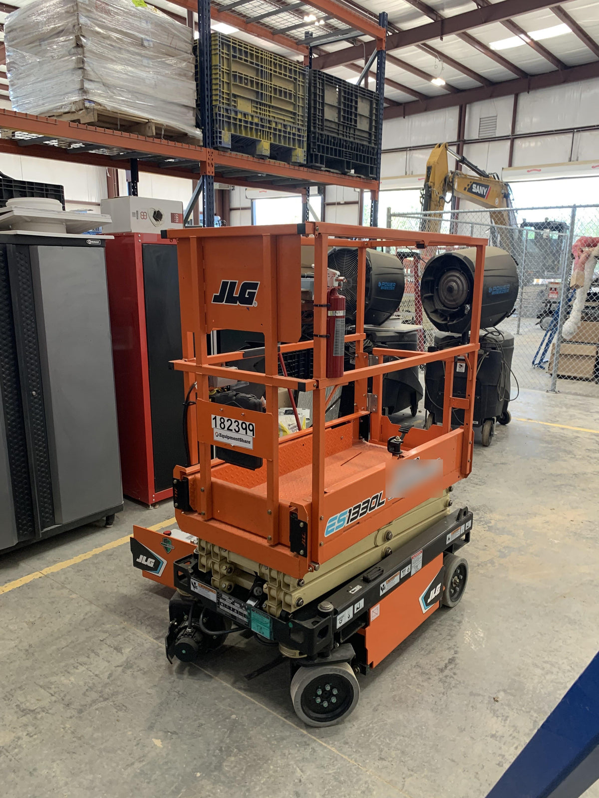 2021 JLG ES1330L