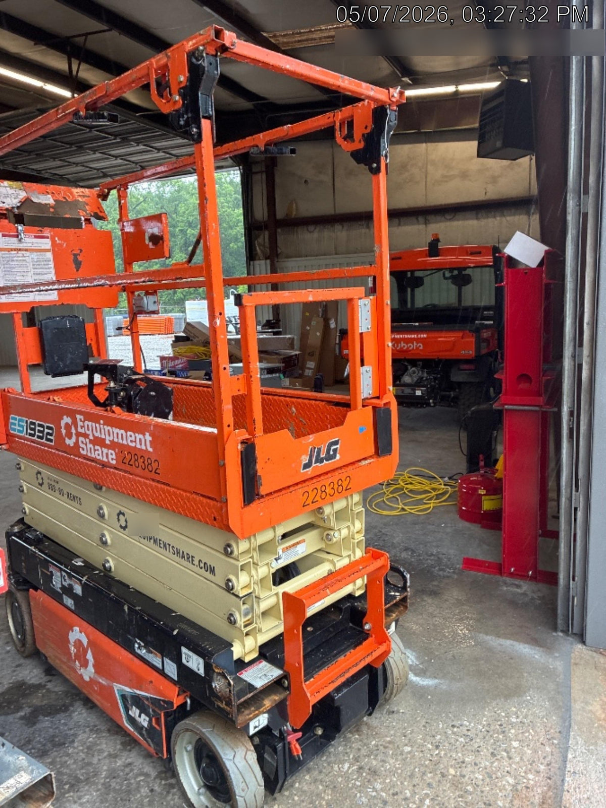 2022 JLG ES1932