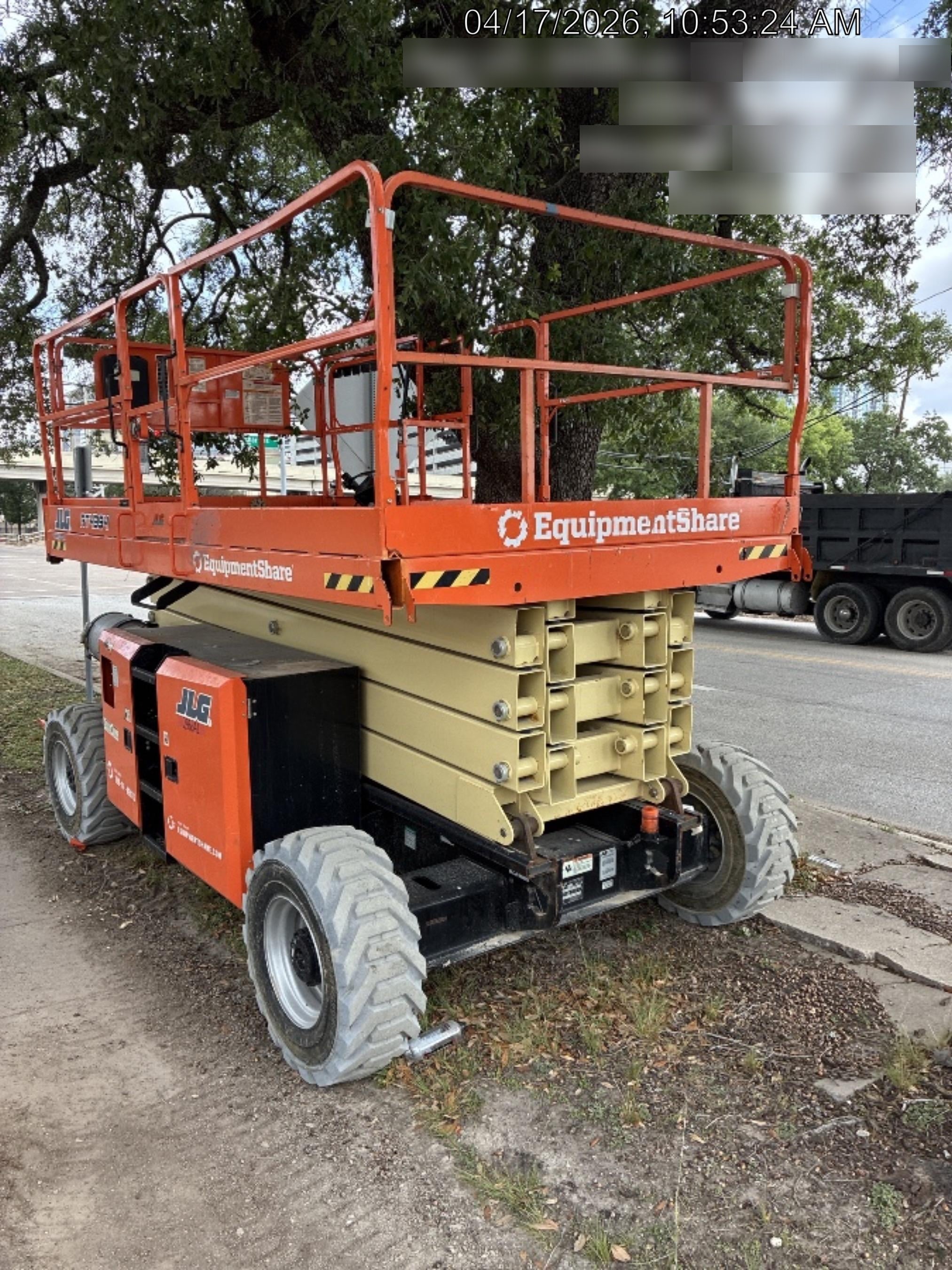 2023 JLG RT4394