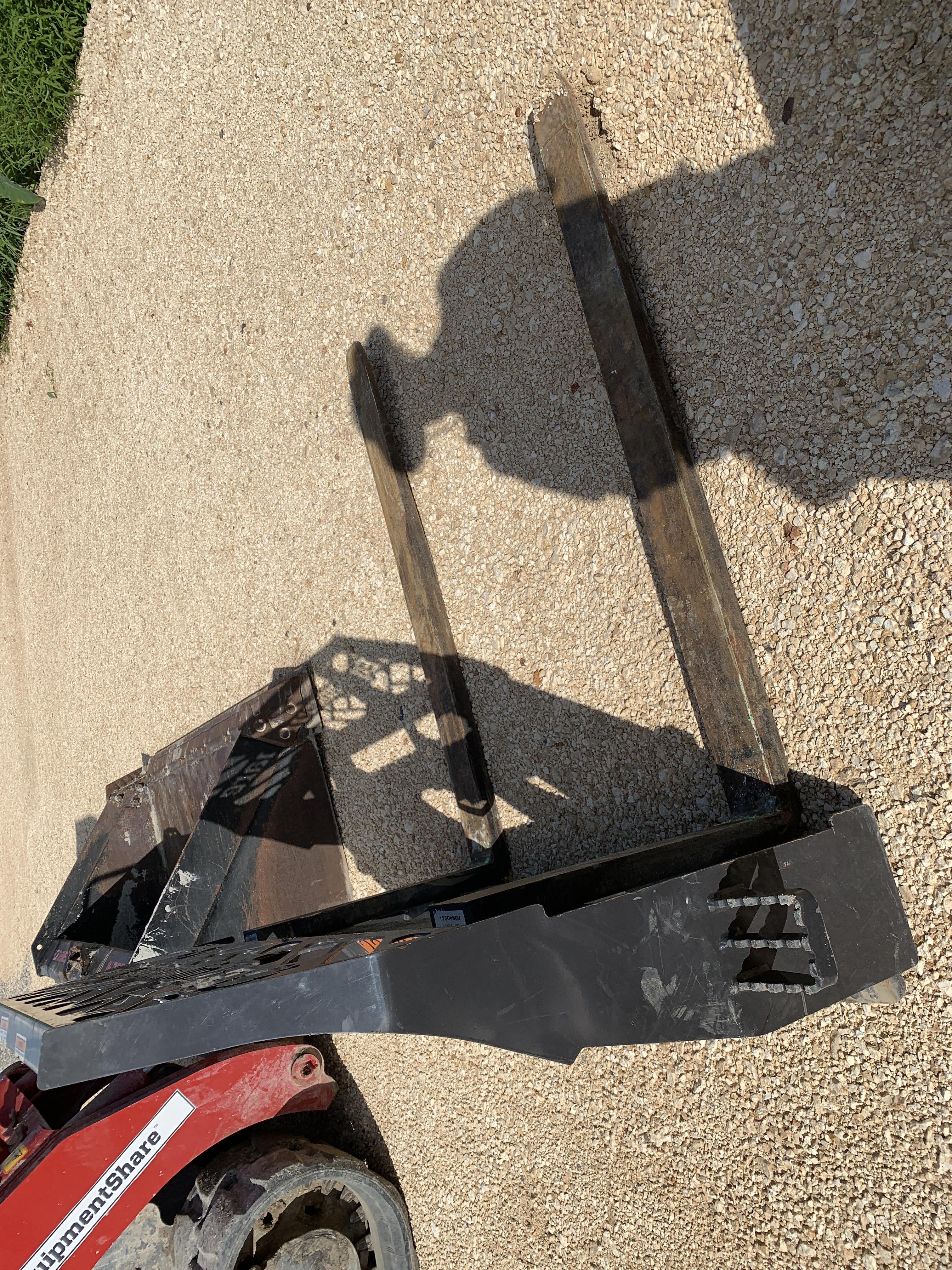 2022 PALADIN 48" Pallet Forks - Paladin