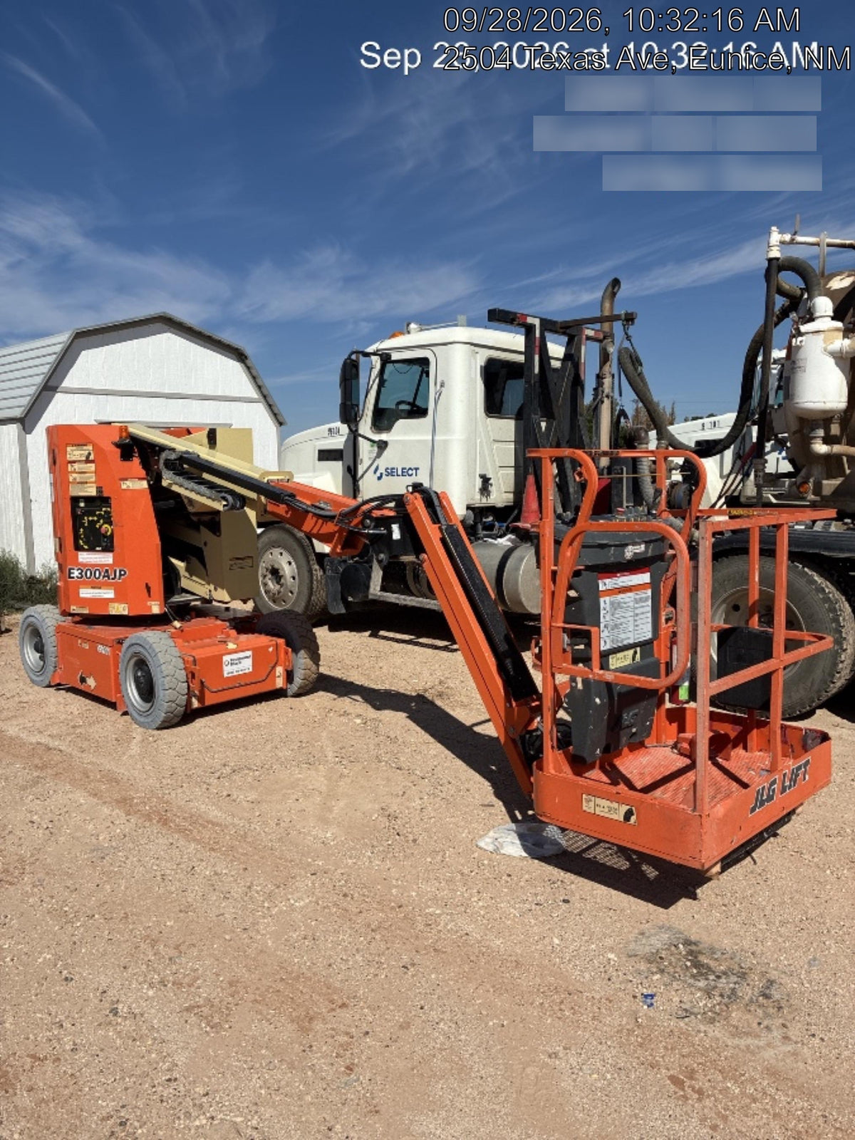 2020 JLG E300AJP