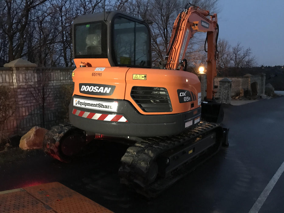 2020 Doosan DX85R-3 Cab/Heat/AC