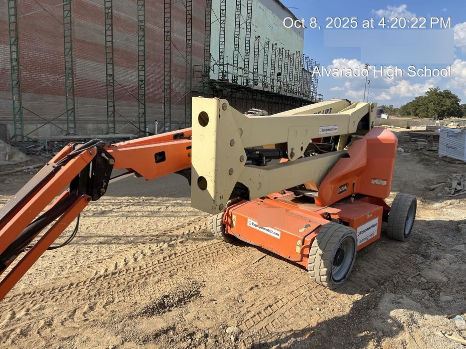 2019 JLG E450AJ