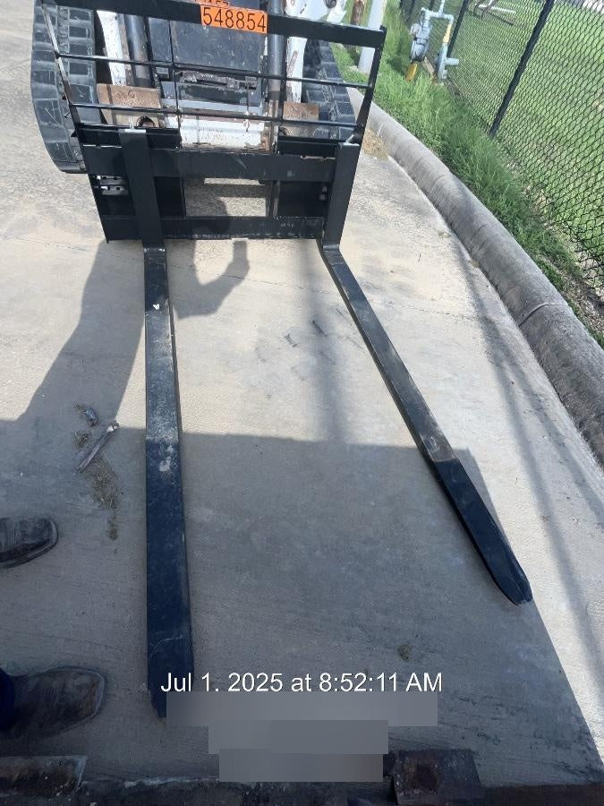 2025 ARROW MATERIAL HANDLING F5100CB - 72"