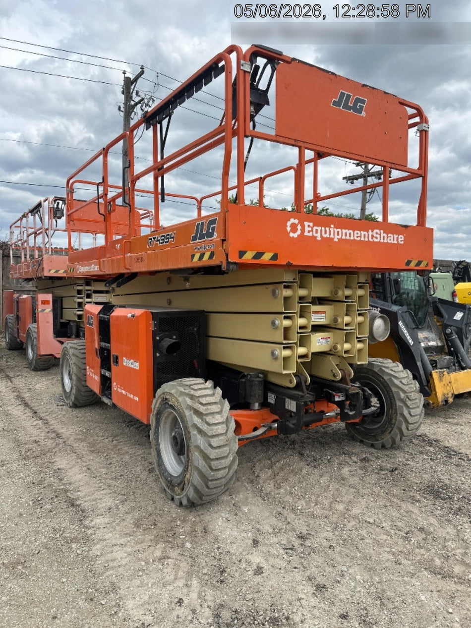 2023 JLG RT4394