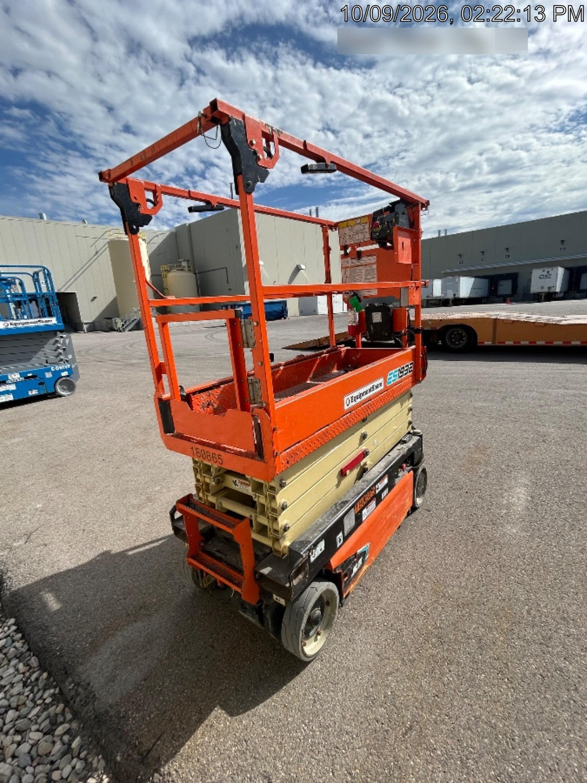 2021 JLG ES1932