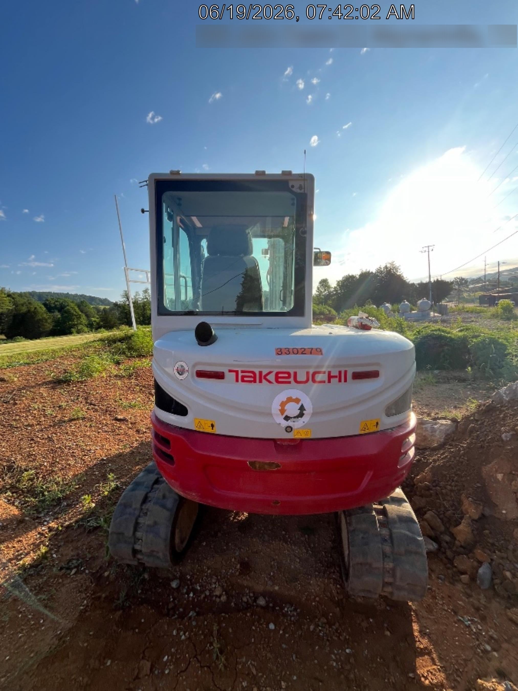 2023 TAKEUCHI TB250-2CR