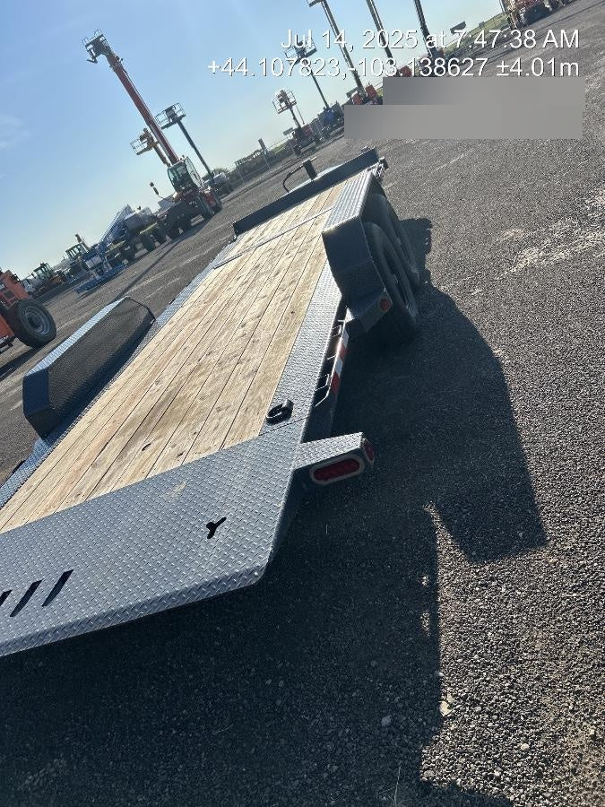 2024 IRONBULL 22' Tiltbed