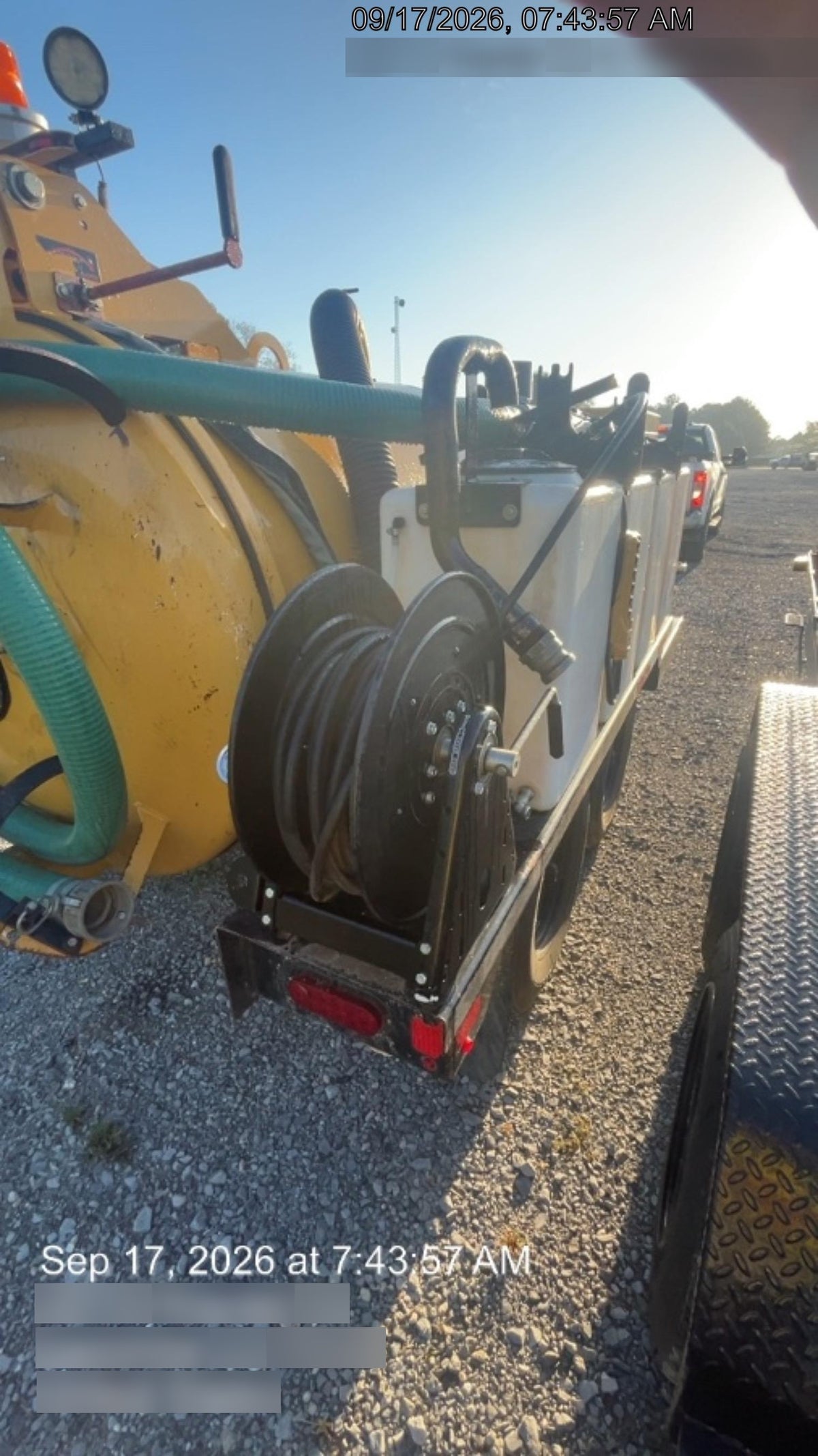 2022 VAC-TRON LP573XDT