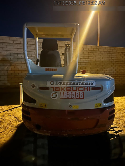 2021 TAKEUCHI TB250-2R