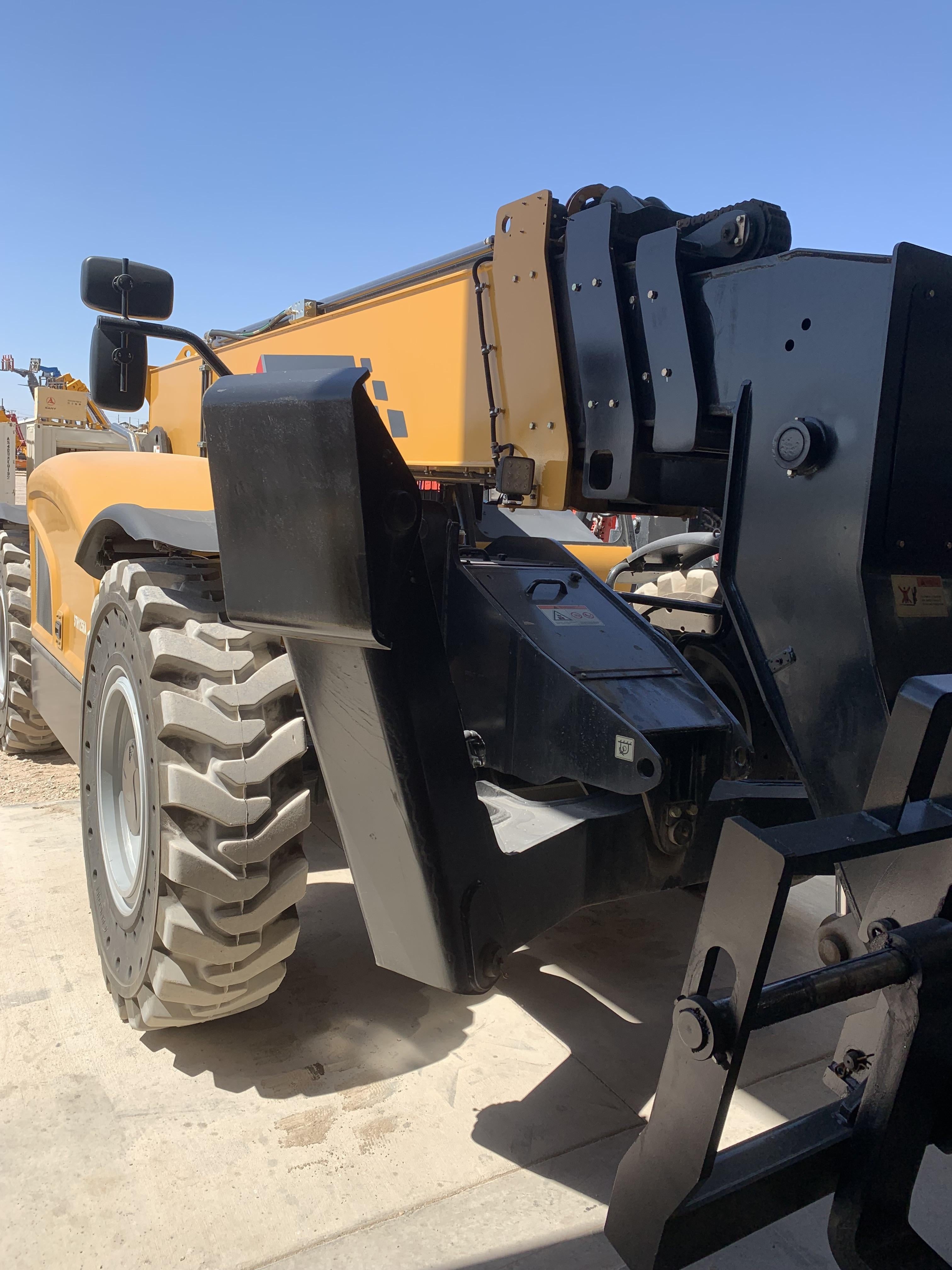 2022 SANY STH1256