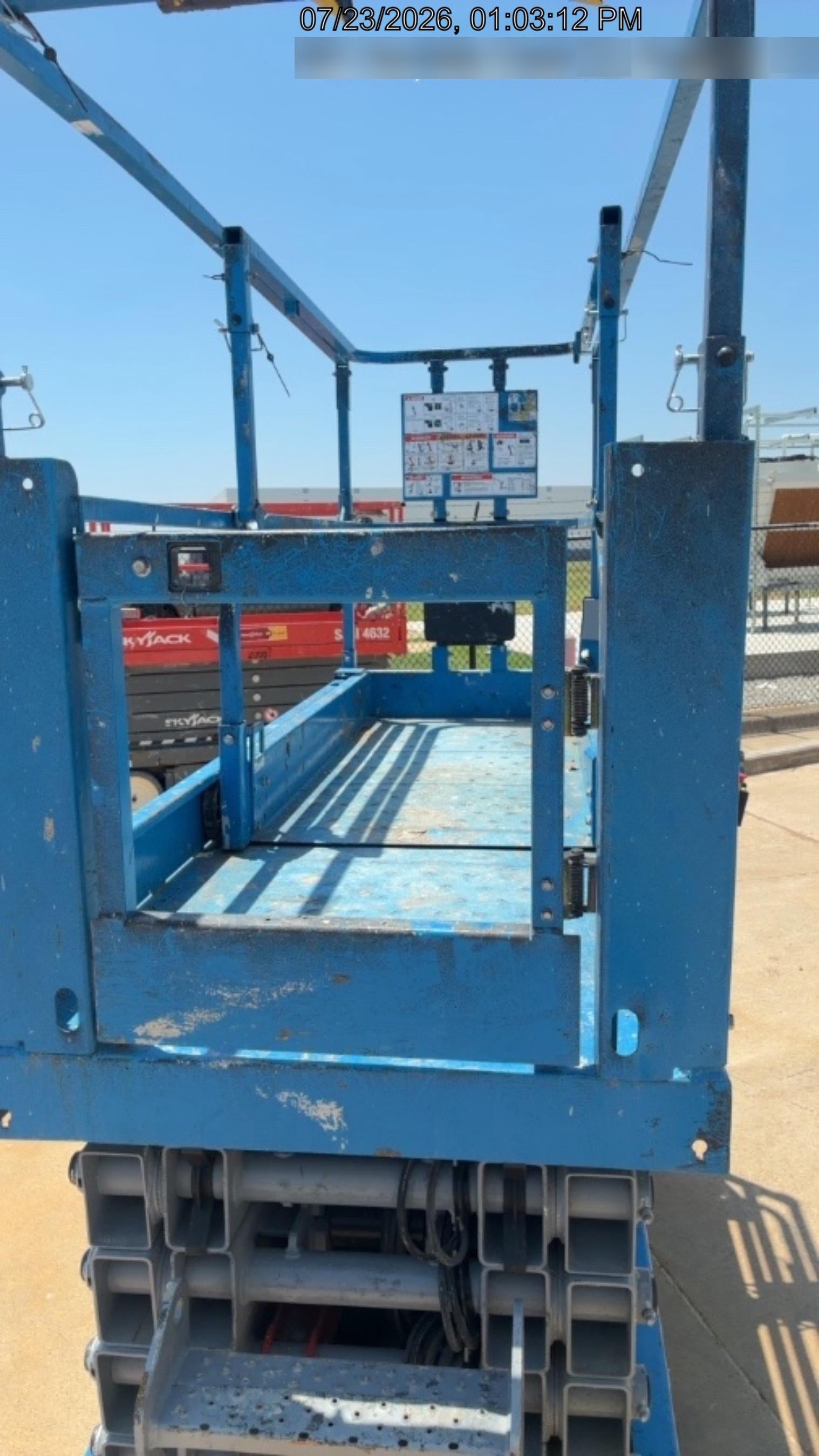 2023 GENIE GS-3232