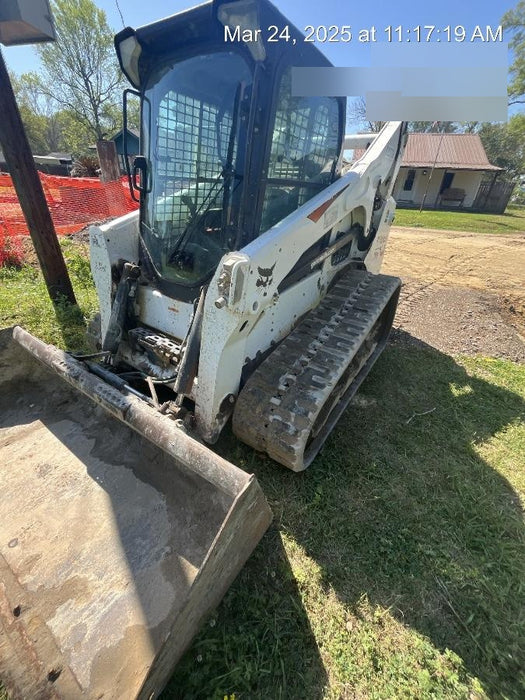 2020 Bobcat T740 74Hp T4, Cab/Heat/Air, Selectable Joystick Controls, Aux Hydraulics, Backup Alarm, P29 Performance Package, Rubber Tracks, Auto Ride Control, Reversing Fan, 7-Pin Attachment Control Kit