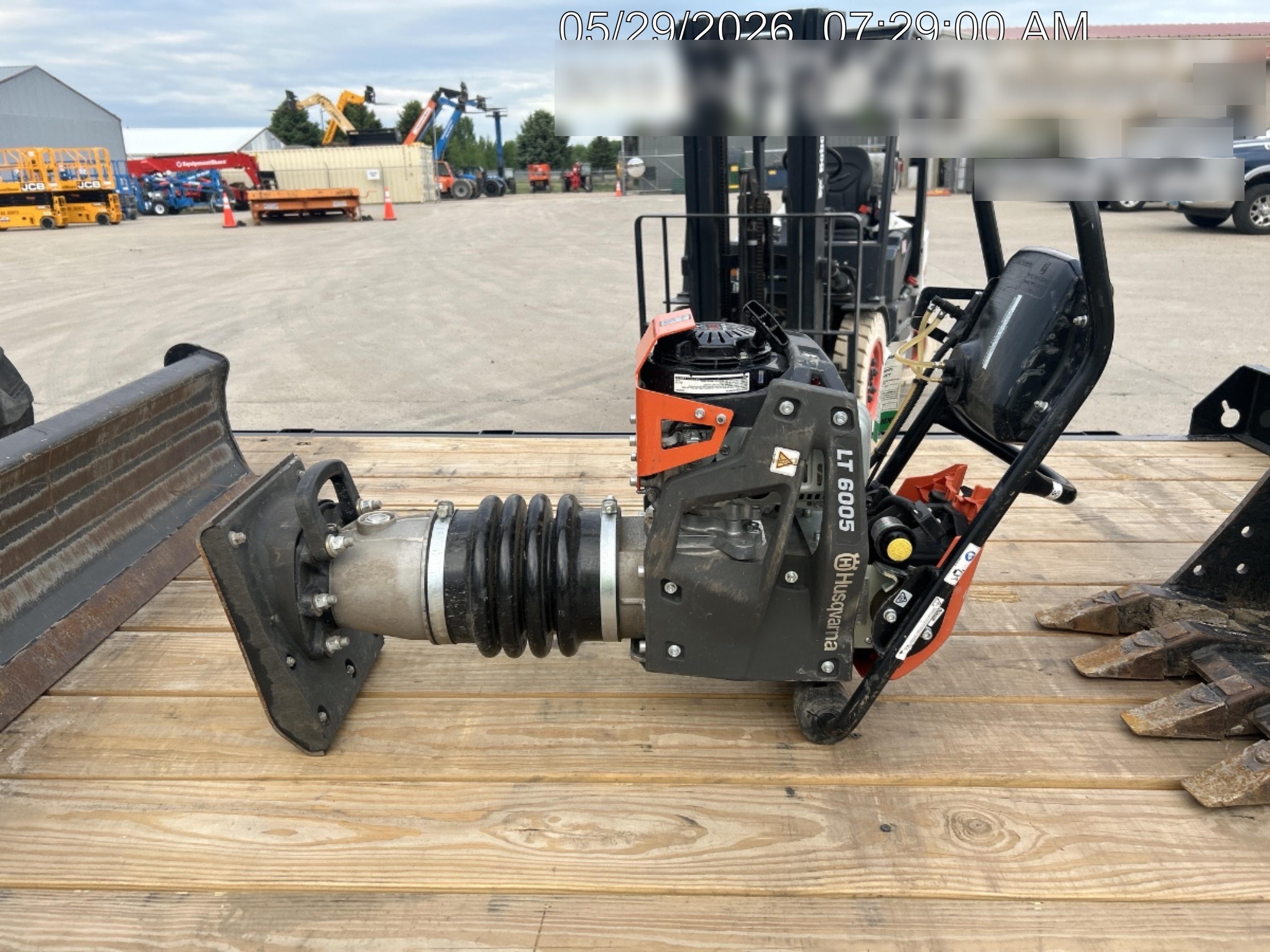 2025 HUSQVARNA LT6005