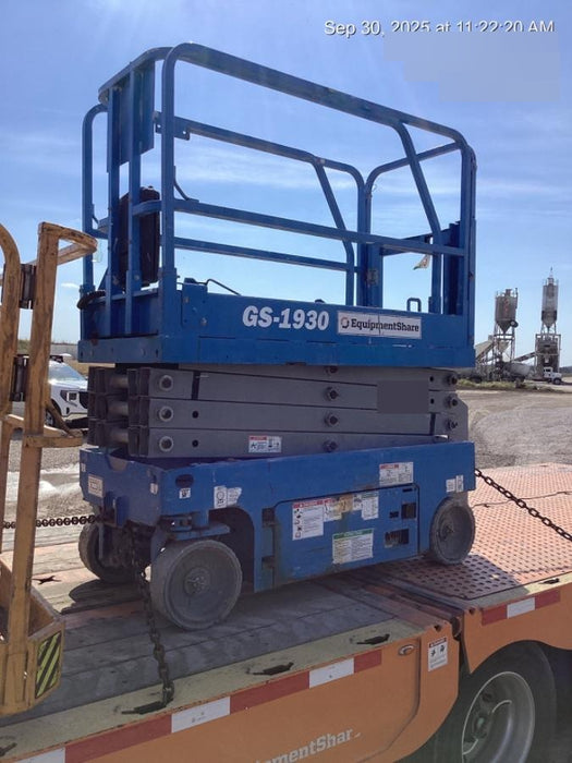 2020 Genie GS-1930 Solid Non Marking Tires, Beacon, Folding rails with half height swing gate