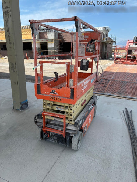 2022 JLG ES1932