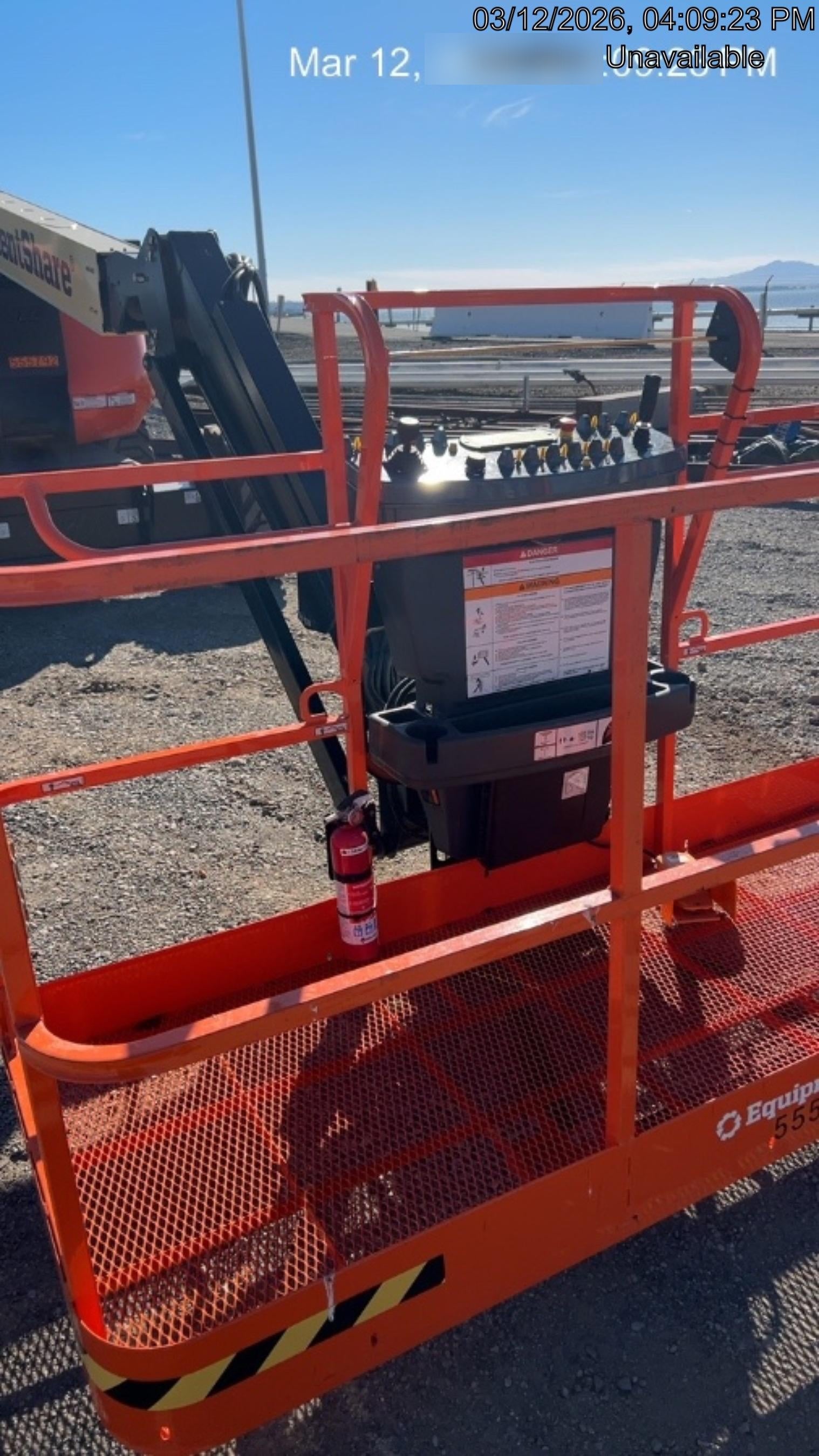 2025 JLG 600AJ