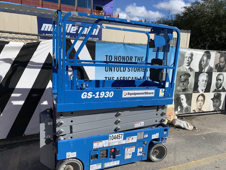 2020 Genie GS-1930 Fixed rails with chain entry gate - Pre A92.20