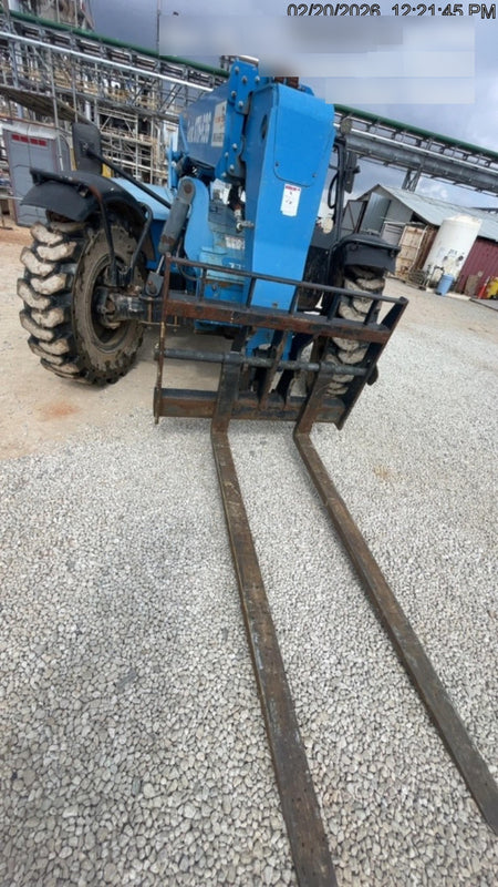 2018 Genie GTH-636 Genie GTH-636 w/Open ROPS, Solid Tires, Work Light/Beacon, 48" Carriage and Forks