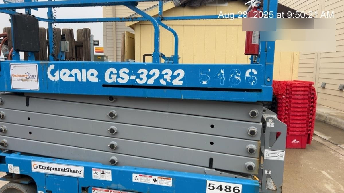 2017 Genie GS-3232 Genie GS3232 32' Scissor Lift