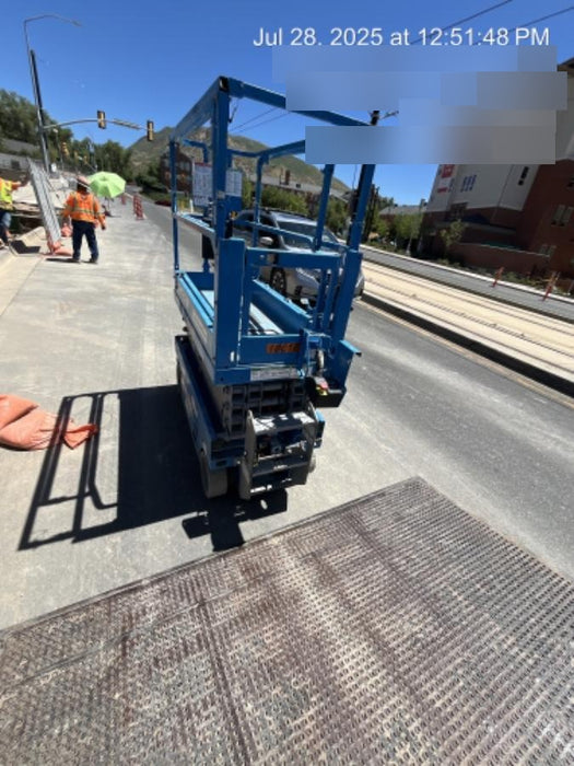 2020 Genie GS-1930 Solid Non Marking Tires, Beacon, Folding rails with half height swing gate, 800W Inverter