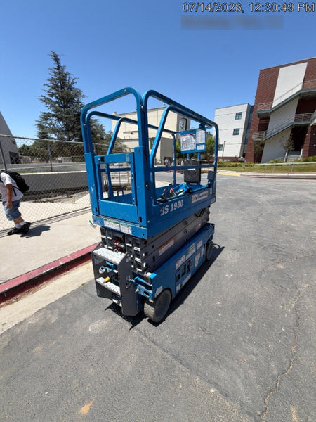 2019 Genie GS-1930 Half Height Swing Gate, 800W Inverter