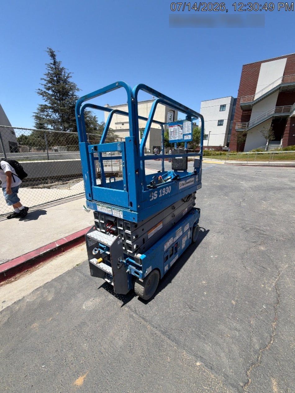 2019 Genie GS-1930 Half Height Swing Gate, 800W Inverter