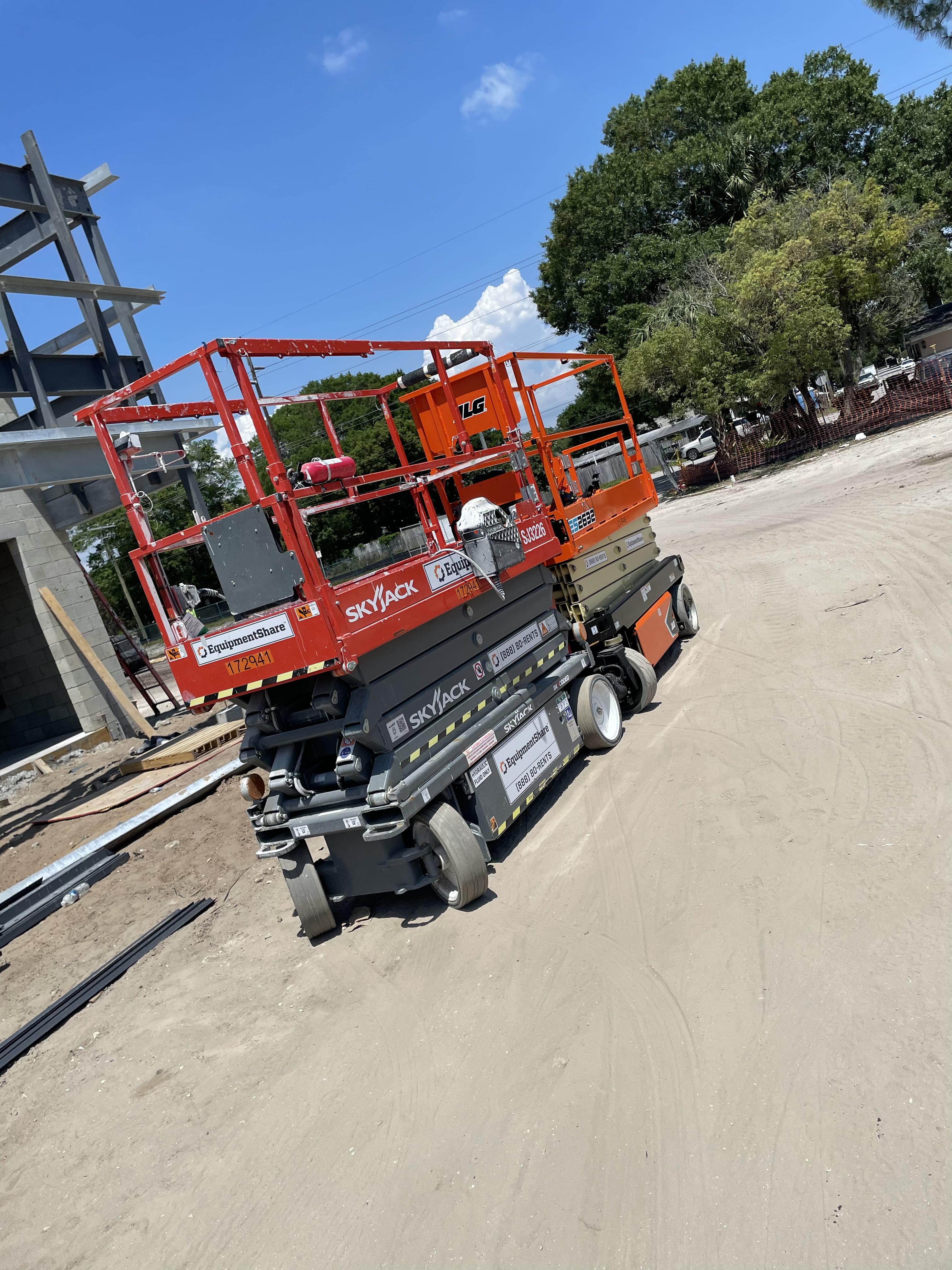 2022 JLG ES2632