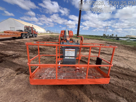 2019 JLG 660SJ