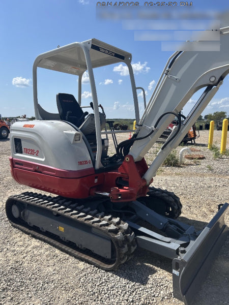 2024 TAKEUCHI TB235-2RA