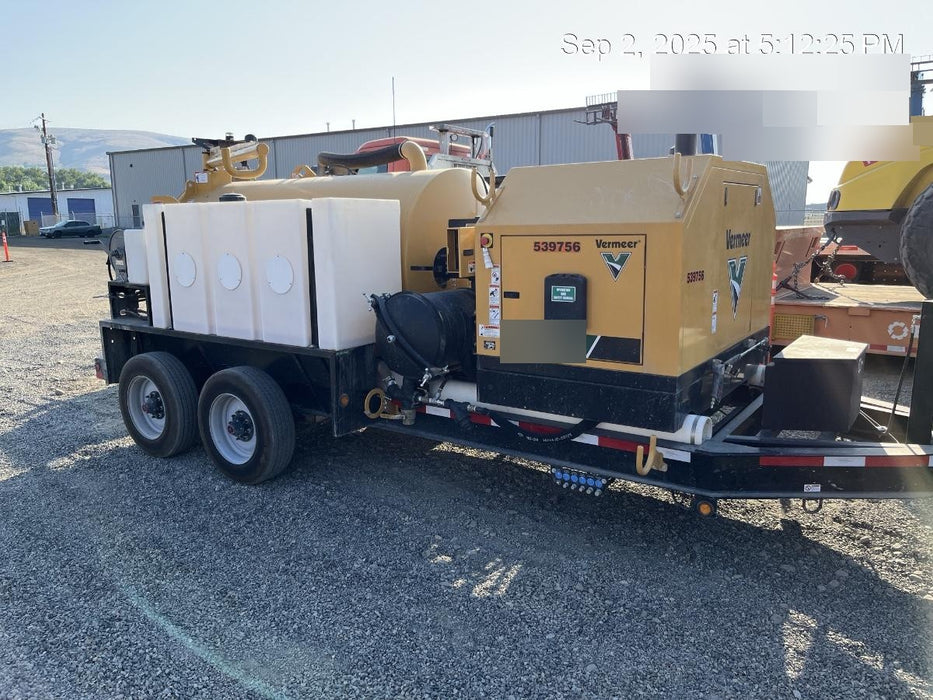 2021 Vac-Tron LP573SDT T4 Koehler Diesel Engine, 500 Gallon Debris Tank, x2 100 Gallon Water Tanks
