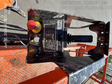 2022 JLG ES1932