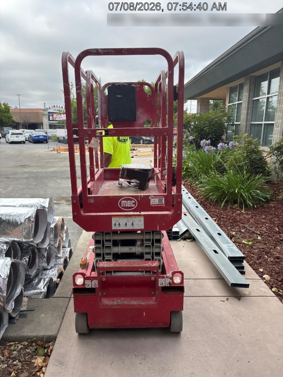 2020 MEC 1330SE Solid NM Tires, Steel Swing out Doors, LCS, Beacon, 900W Inverter