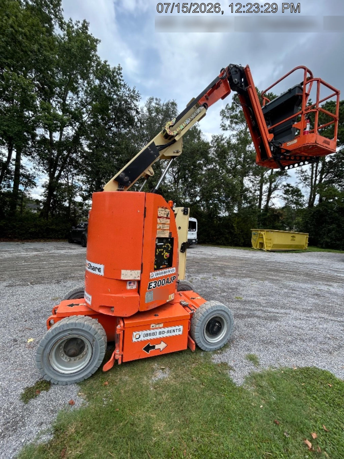 2019 JLG E300AJP