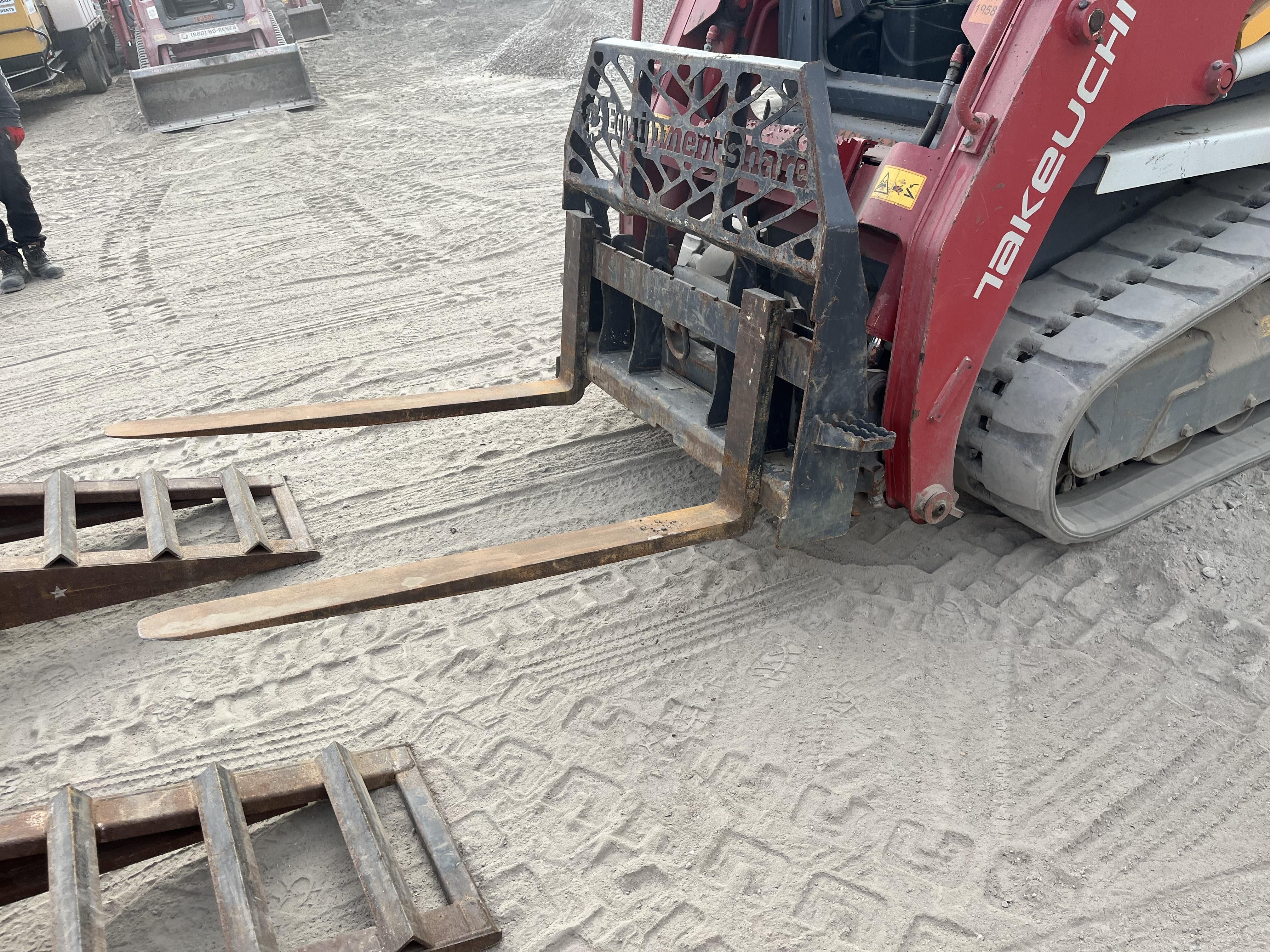 2020 WACKER NEUSON 48" Pallet Forks