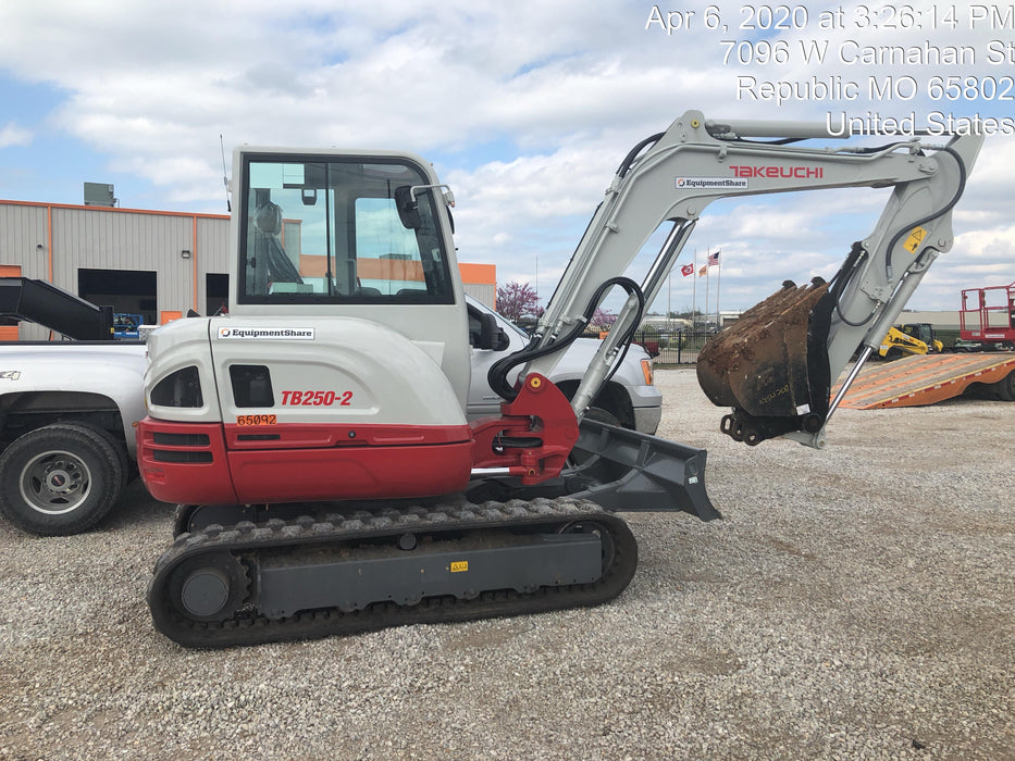 2020 TAKEUCHI TB250-2C