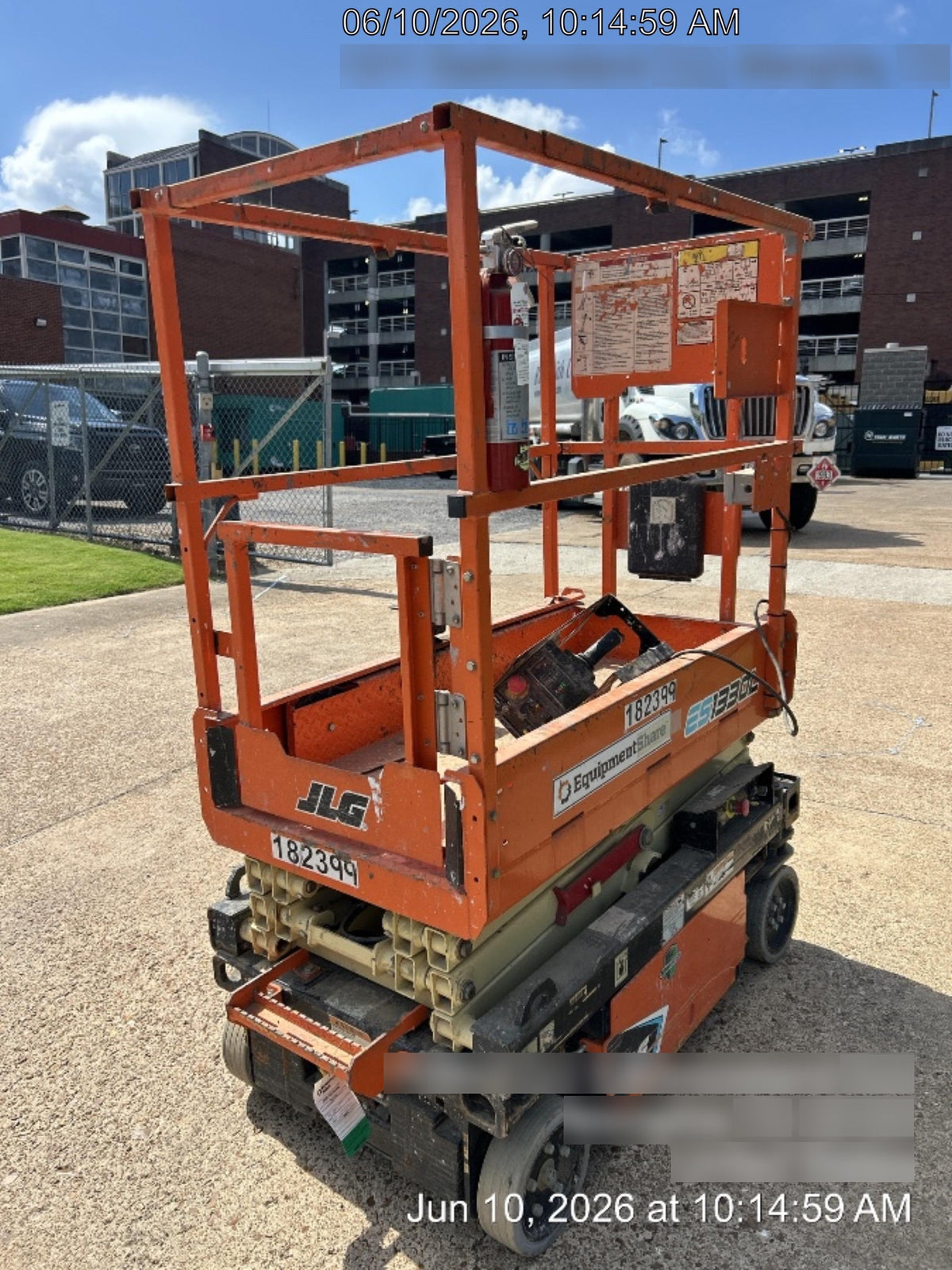 2021 JLG ES1330L
