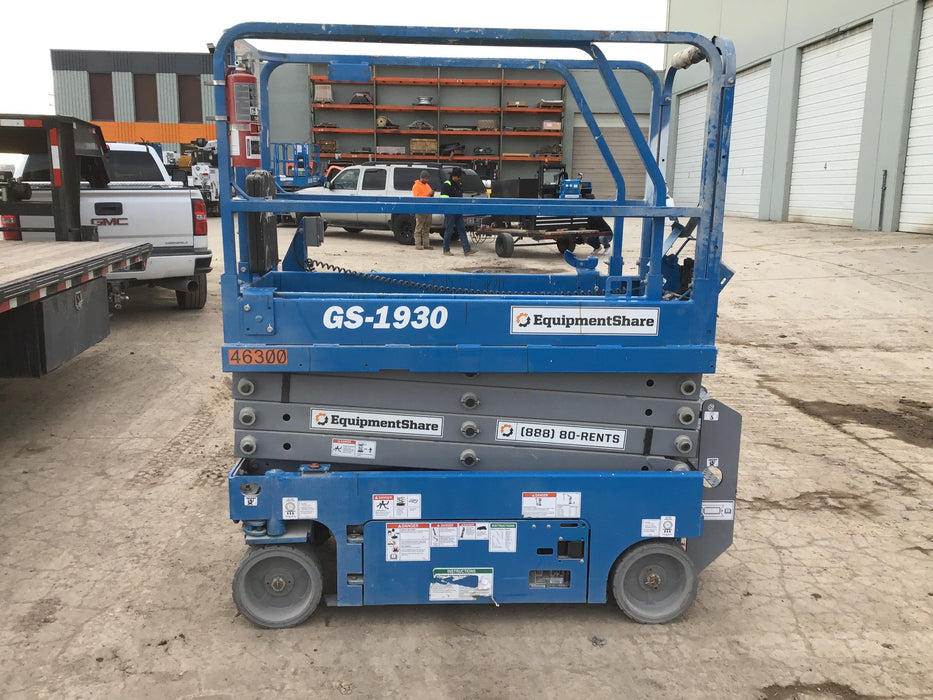 2019 Genie GS-1930 Fixed rails with chain Entry