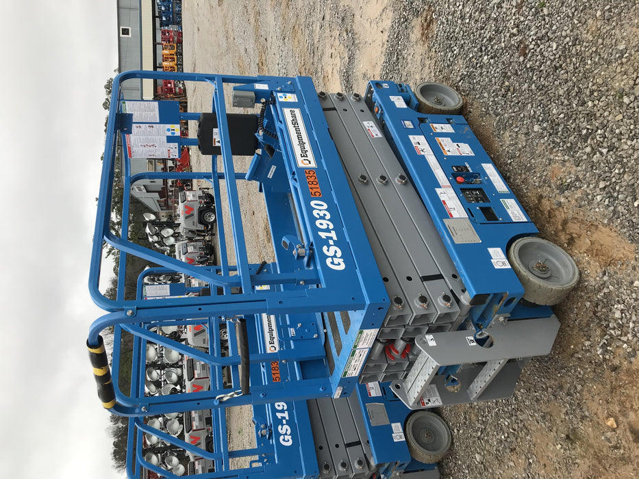 2019 Genie GS-1930 Fixed Rails with Chain Entry