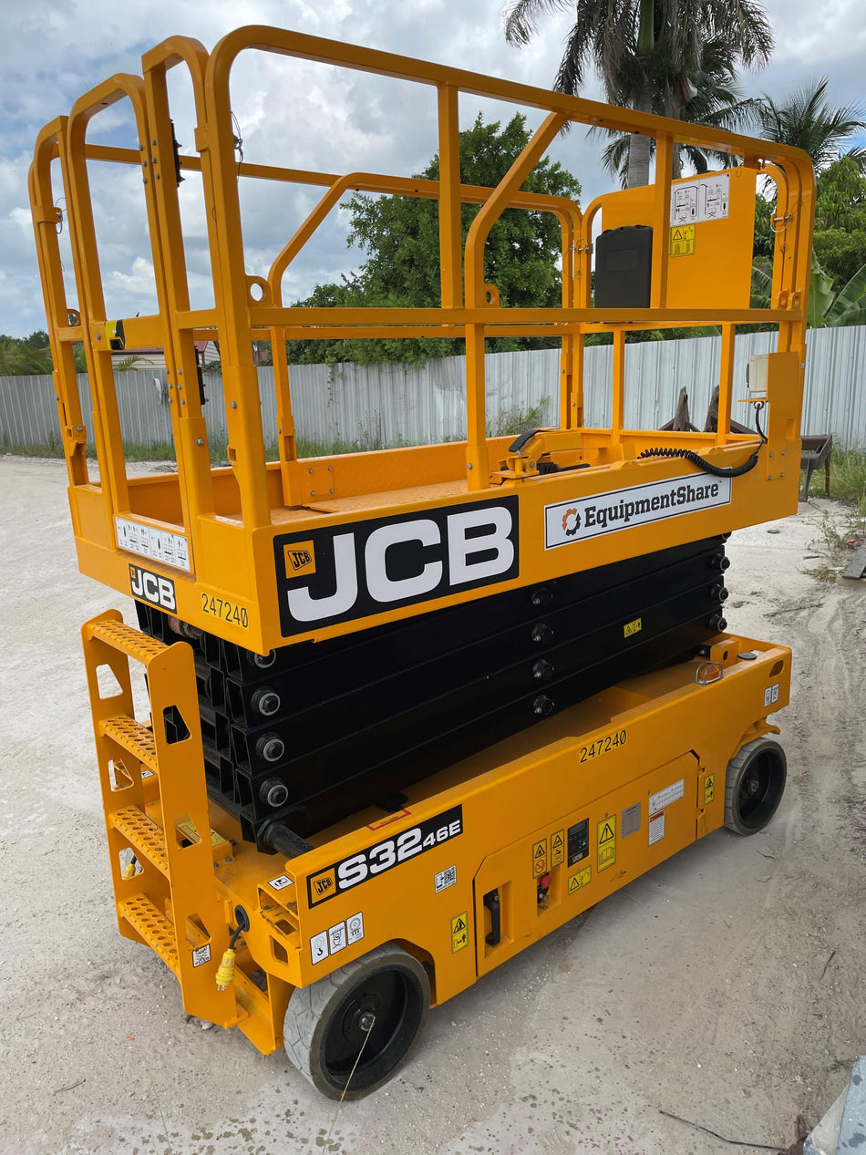 2022 JCB S3246E