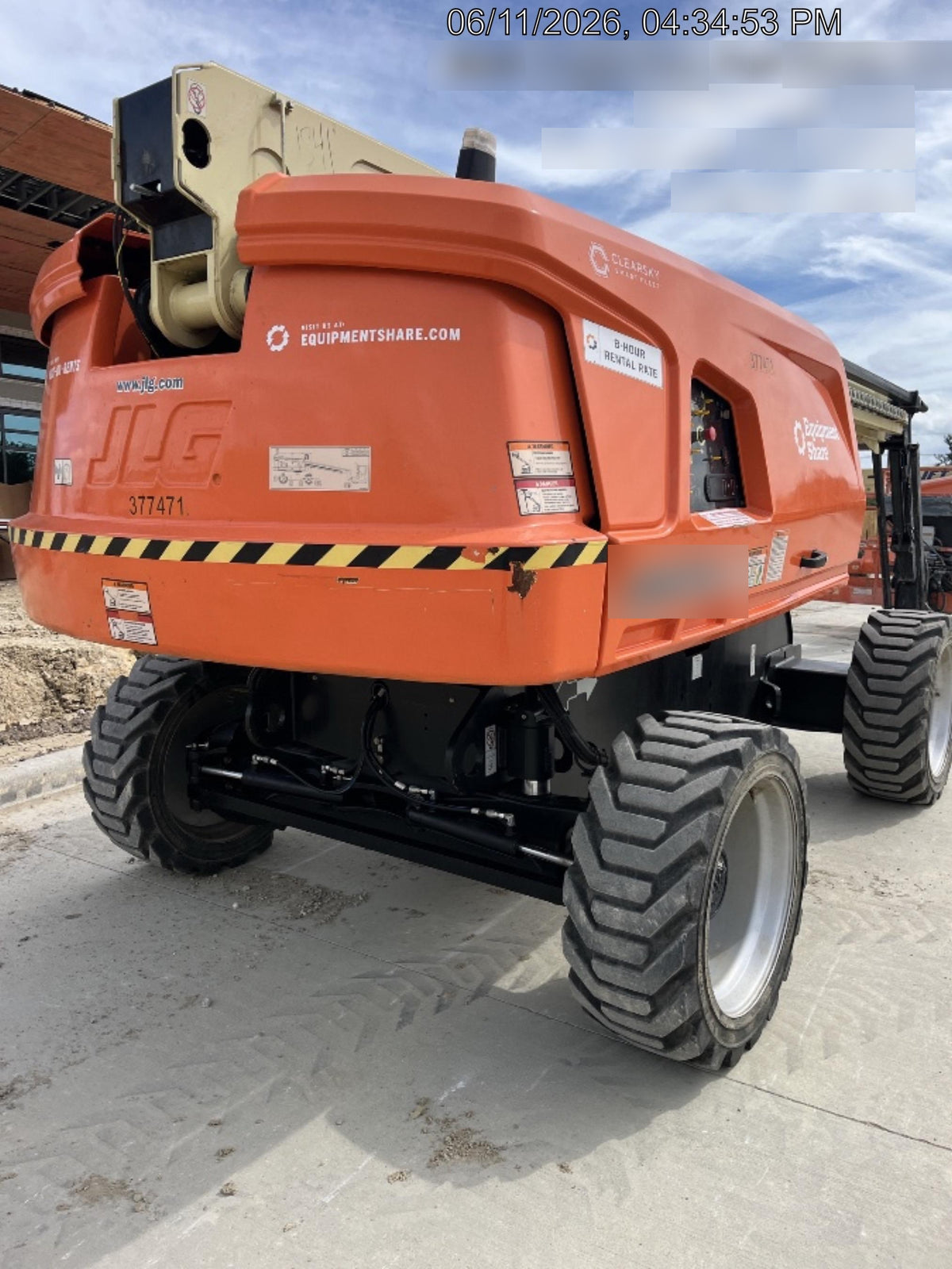 2023 JLG 660SJ