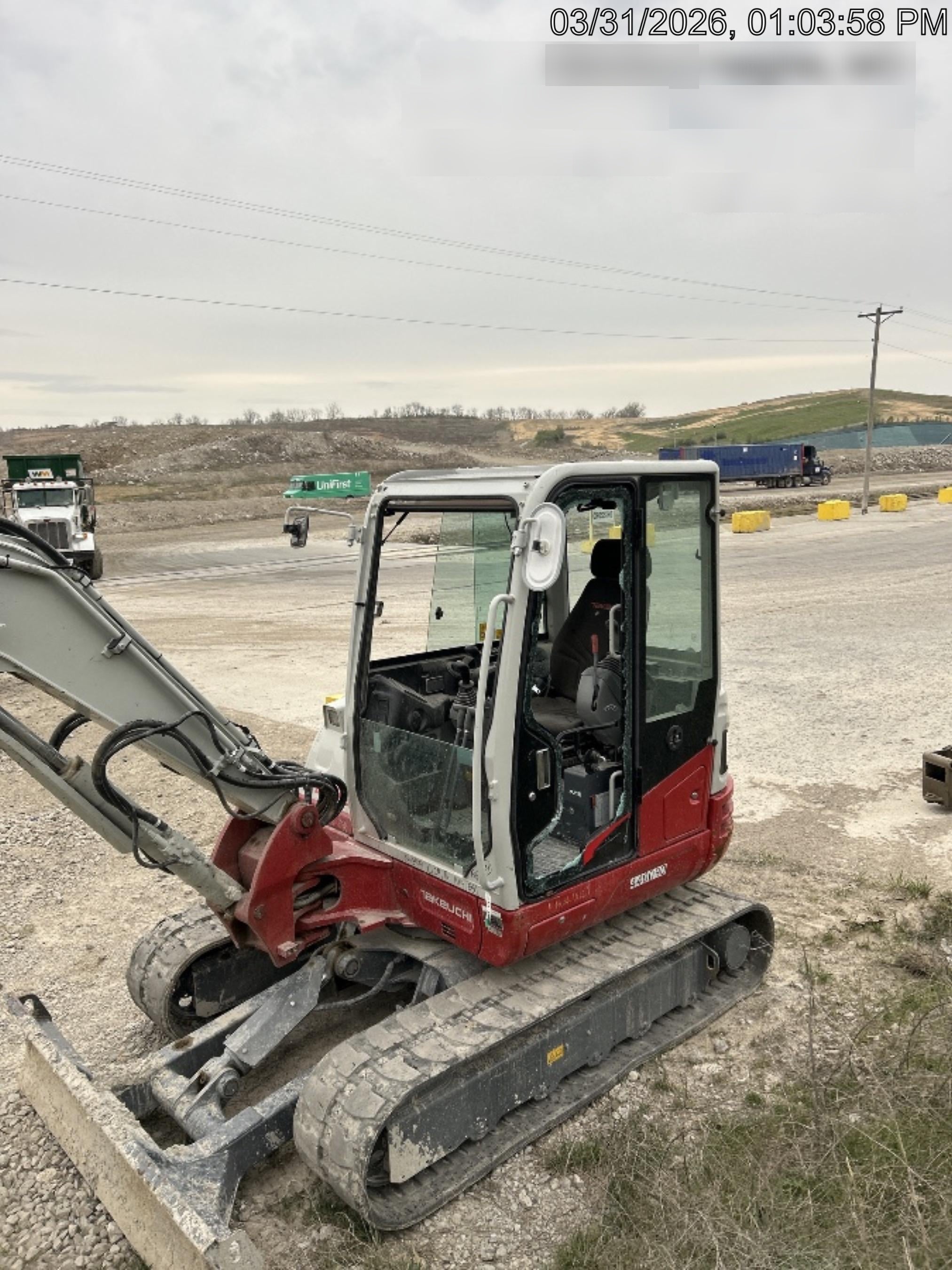 2024 TAKEUCHI TB250-2CR