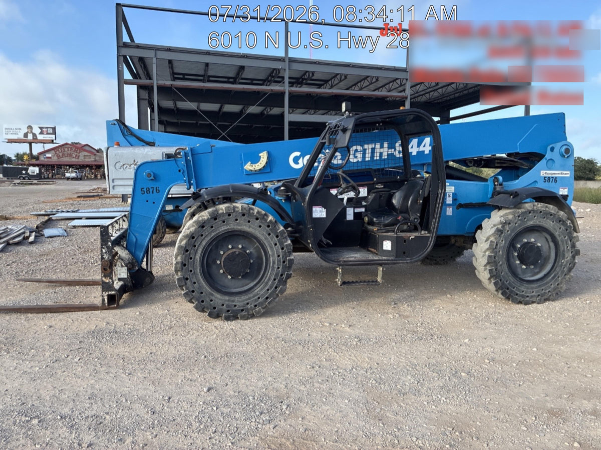 2017 GENIE GTH-844