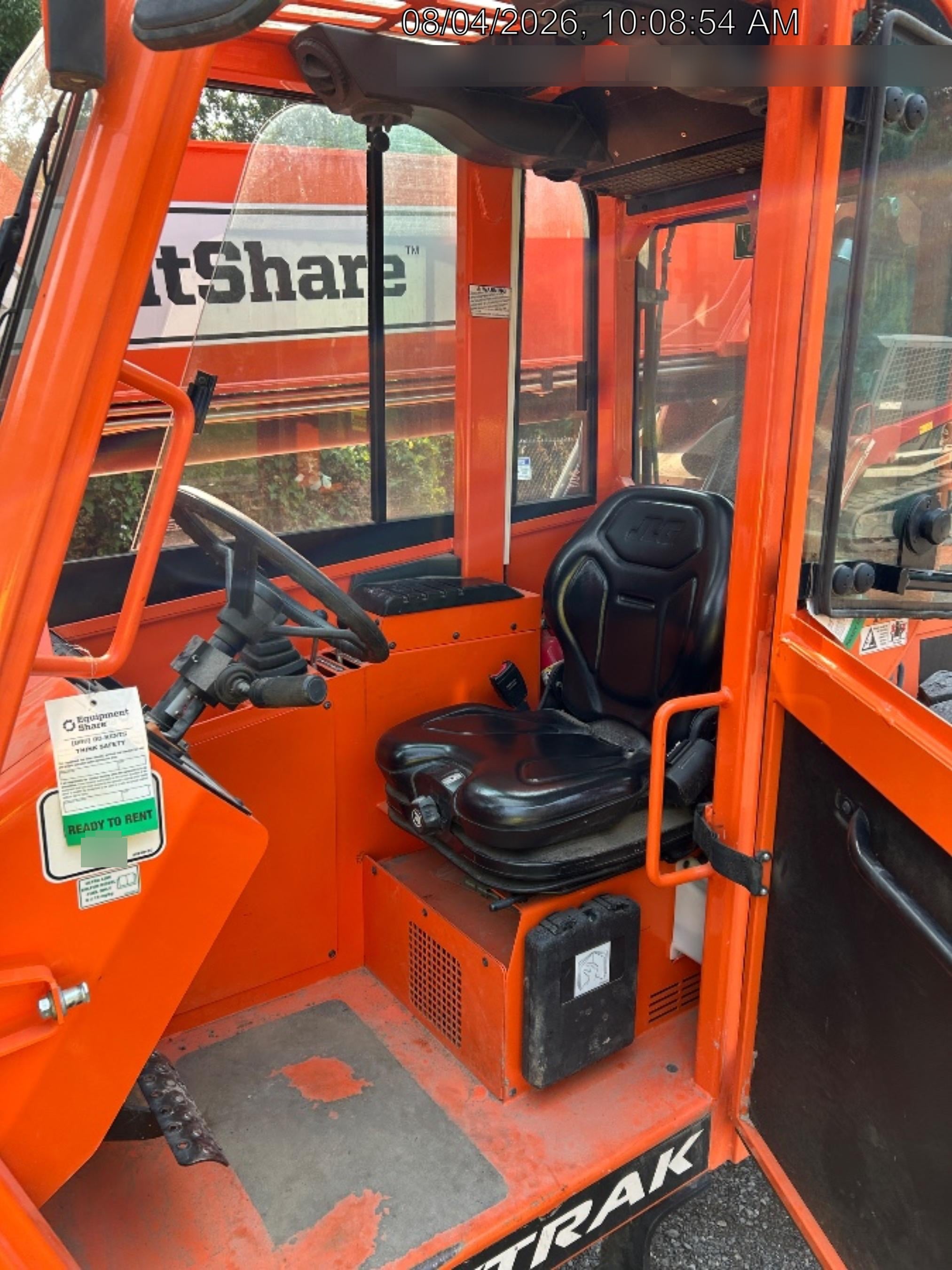 2022 SKYTRAK 8042